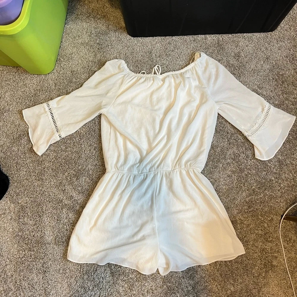 a.n.a On Or Off Shoulder Bohemian Romper Size Medium - Picture 2 of 6